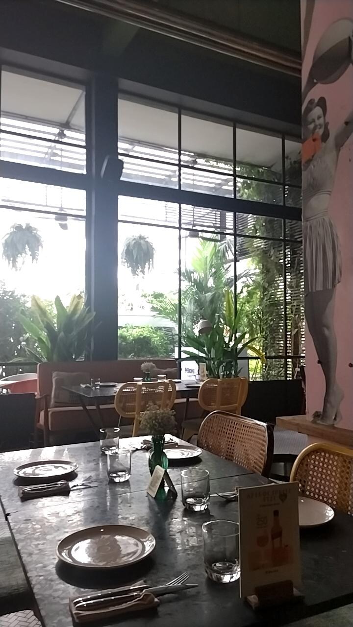 äžéăźă«ăă§ăèĄăŁăŠăżăăăŁăăă©ăăŁăłăčăăȘăăŁăă