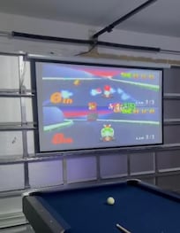 Projector to play games on