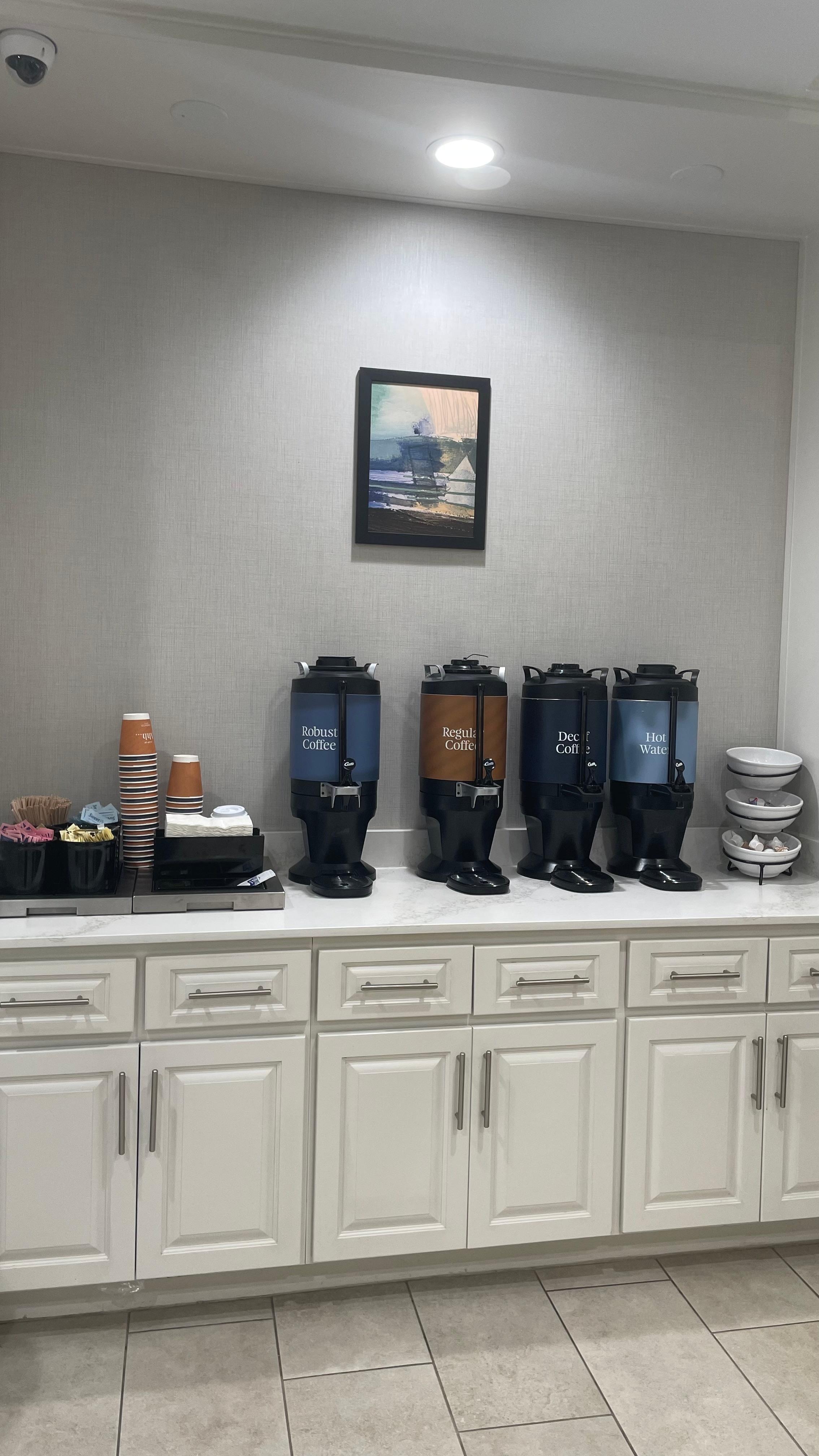 Café e chá a vontade, 24h