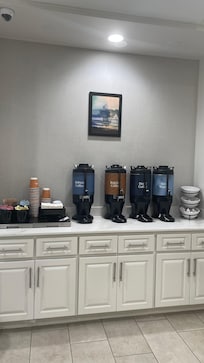 Café e chá a vontade, 24h