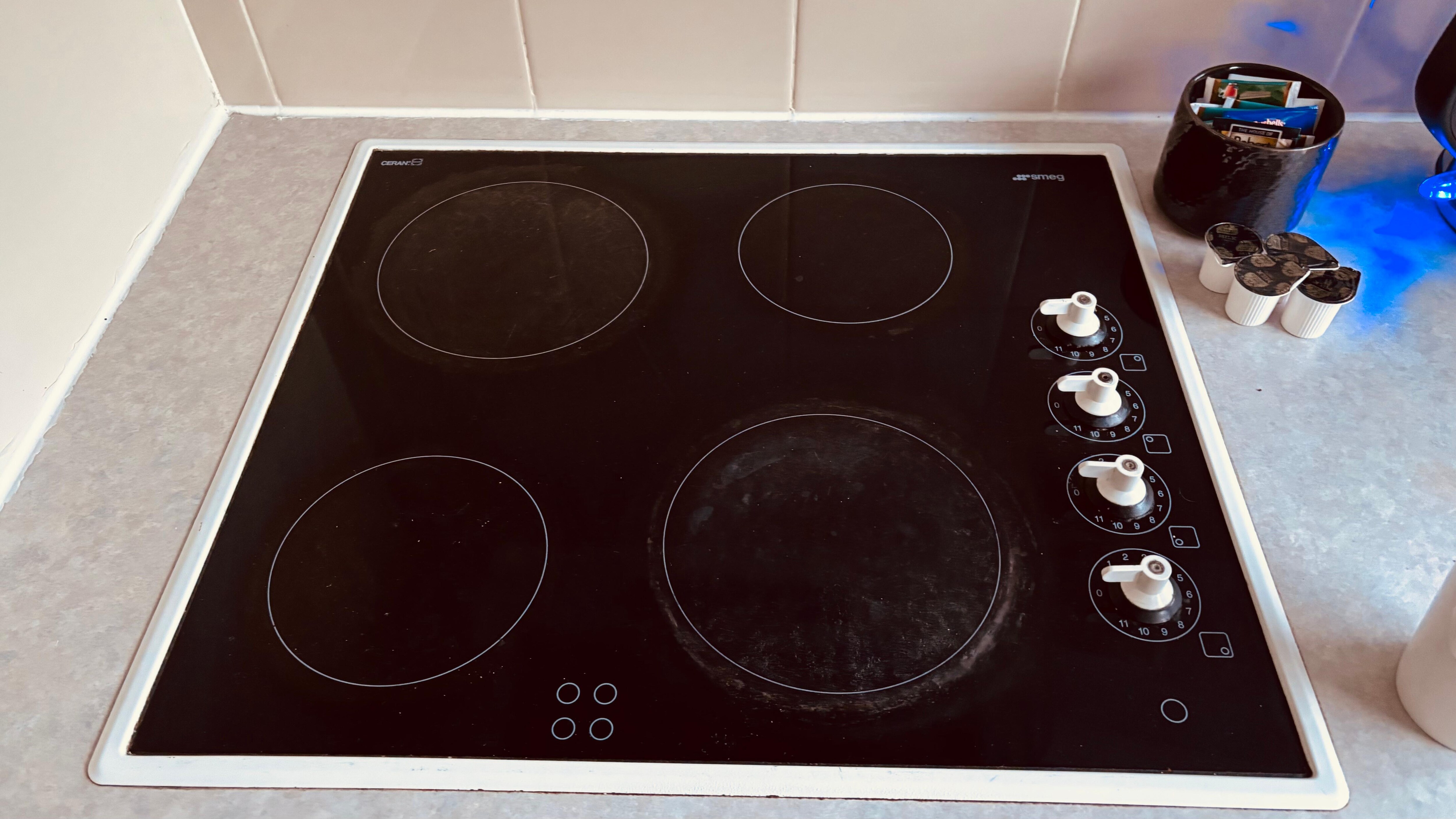 Worn Decor and Appliances