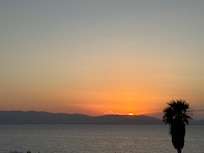 Coucher de soleil vu de la terrasse sur le toit