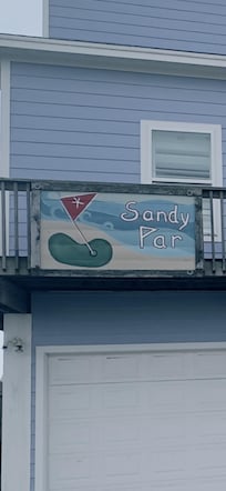 Welcome to “Sandy Par”