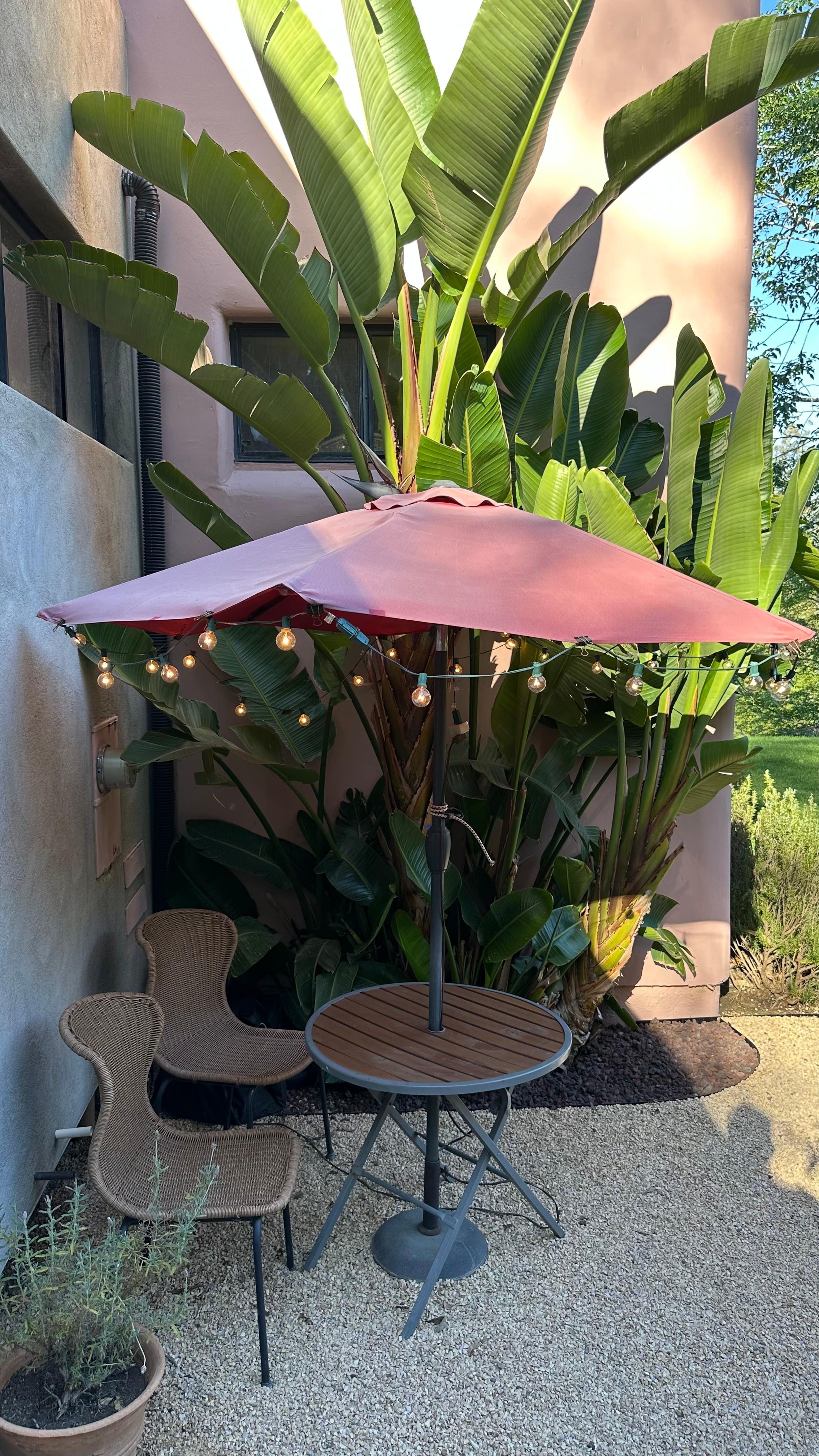 Outside door lounging area 