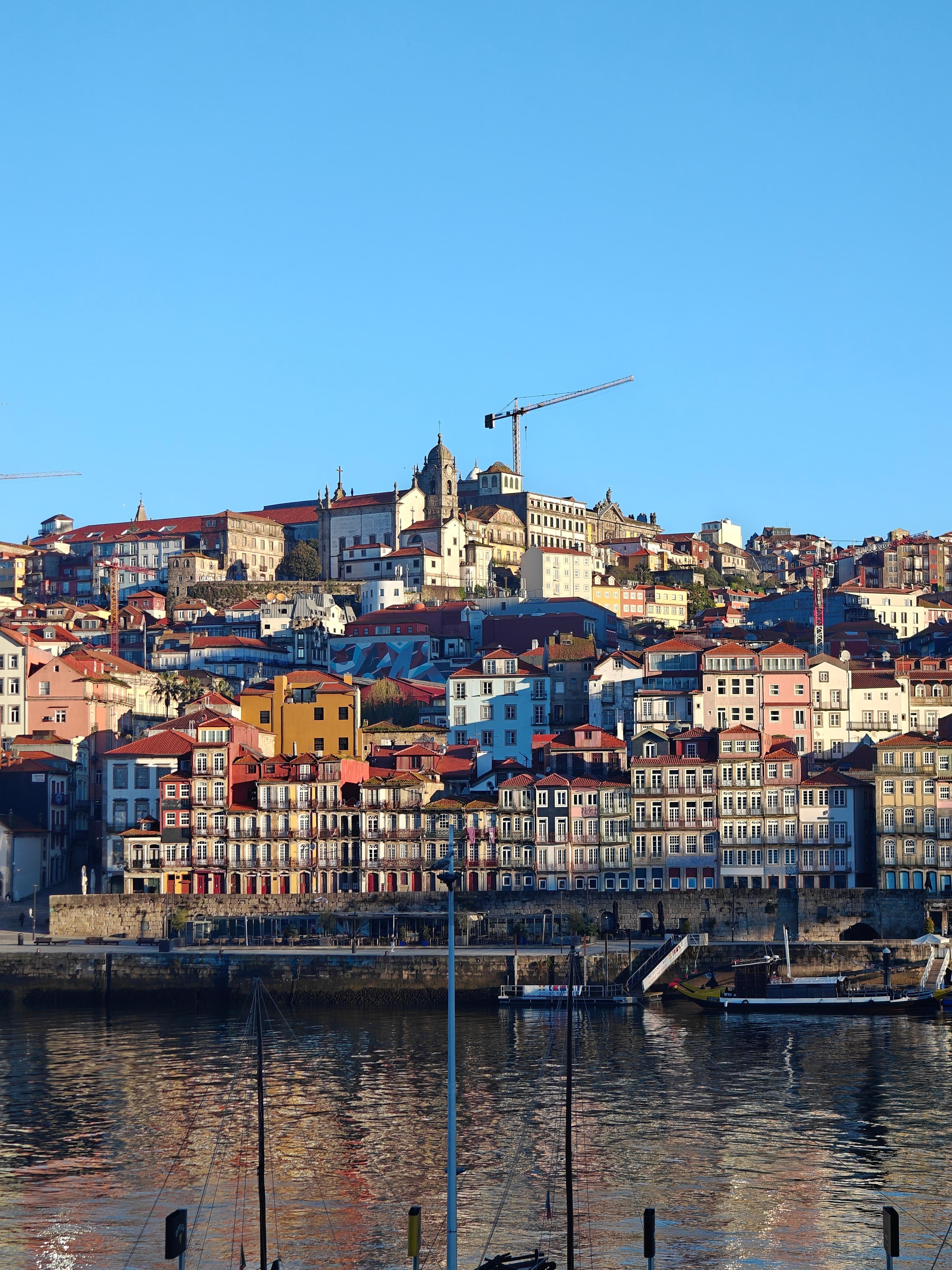 Jokinäköala superior-huoneesta