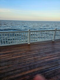 Right in front of the deck, there's a gorgeous ocean.