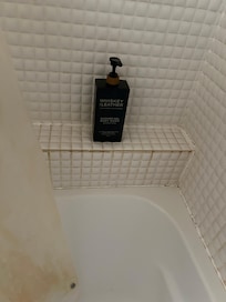 King room bath