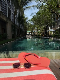Quiet pool