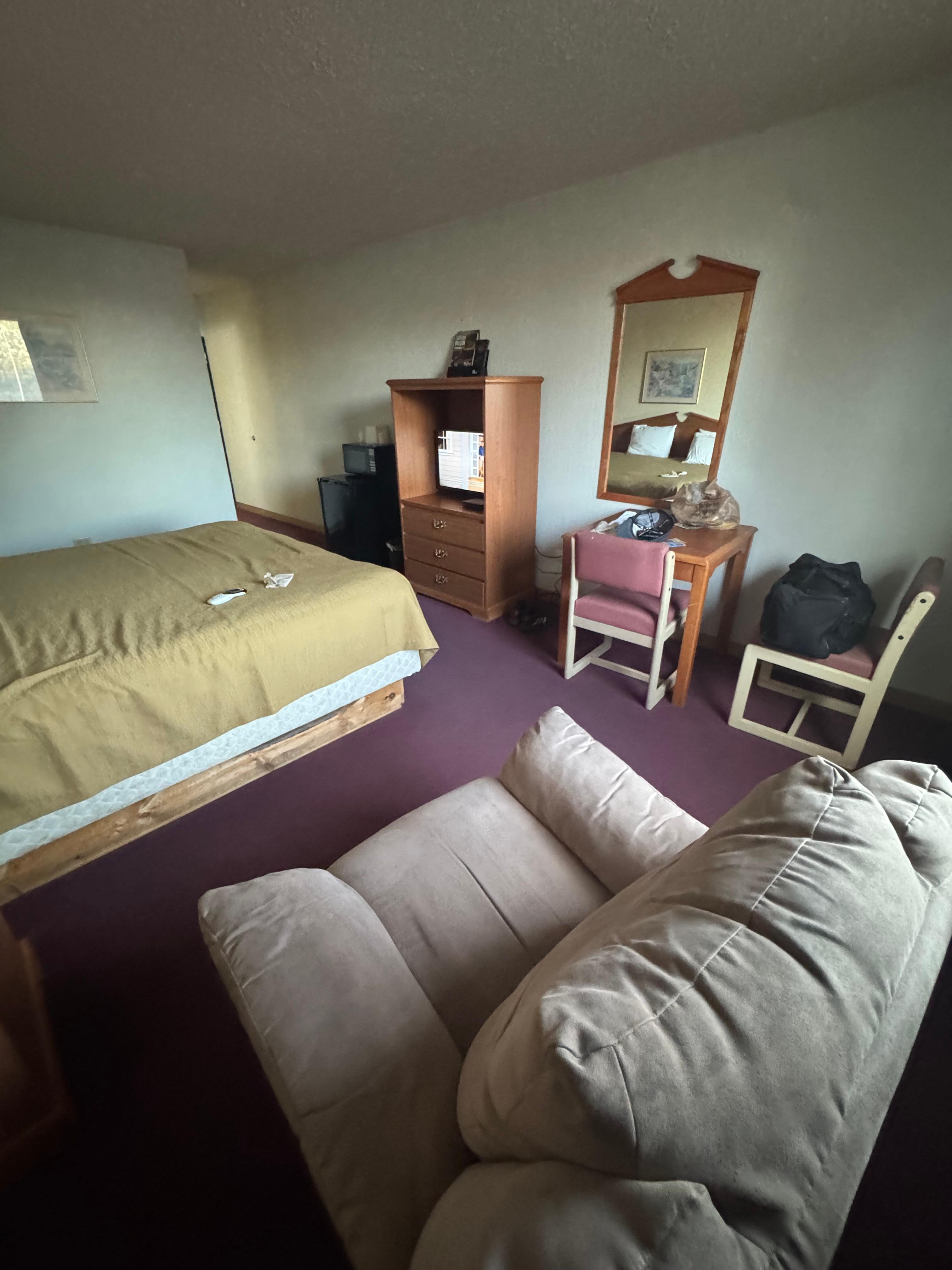 Floor had lumps , look at the box for the bed , dual out let’s , but only one plug works, patched holes in the walls 