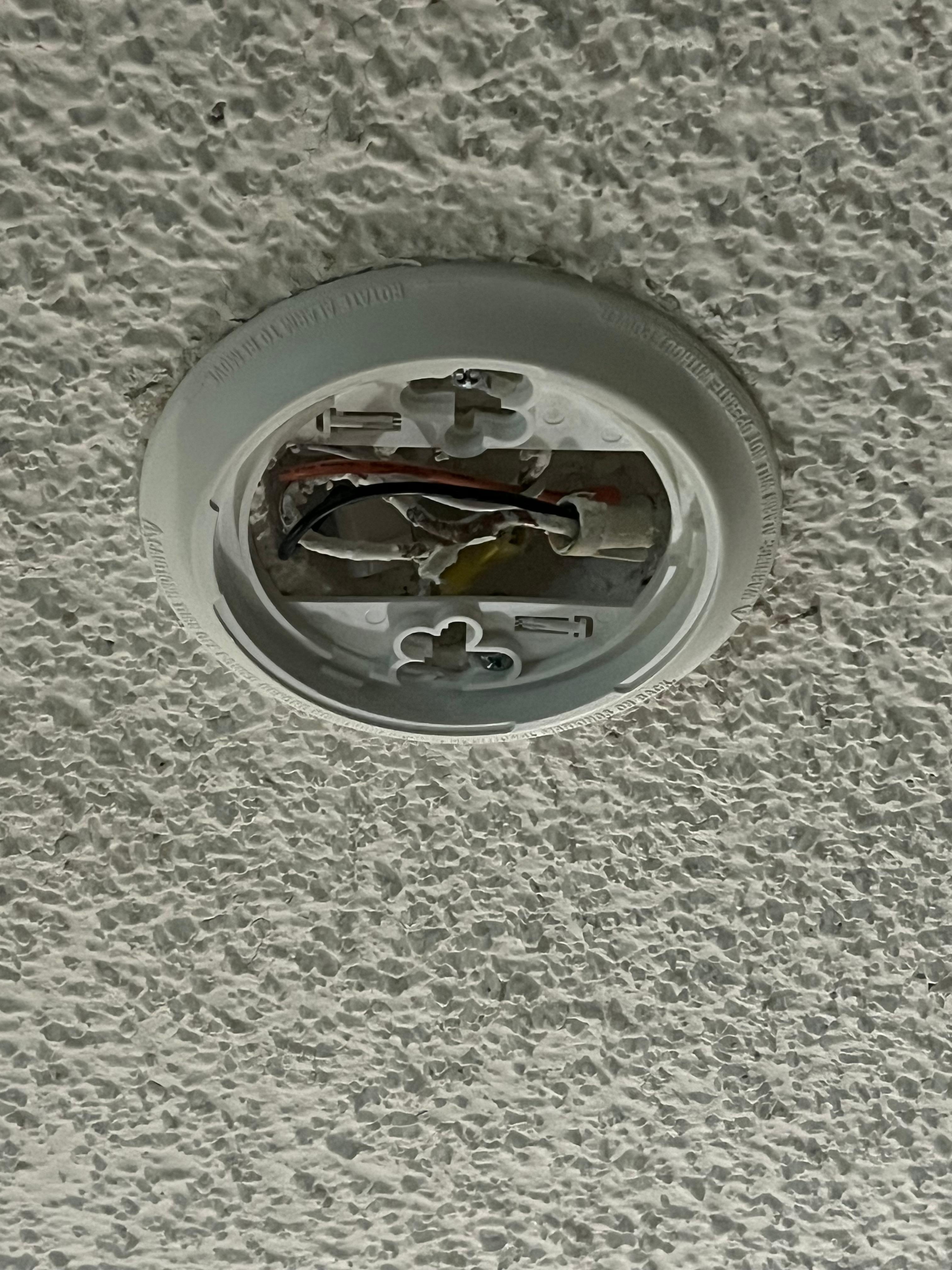 Missing smoke detector 