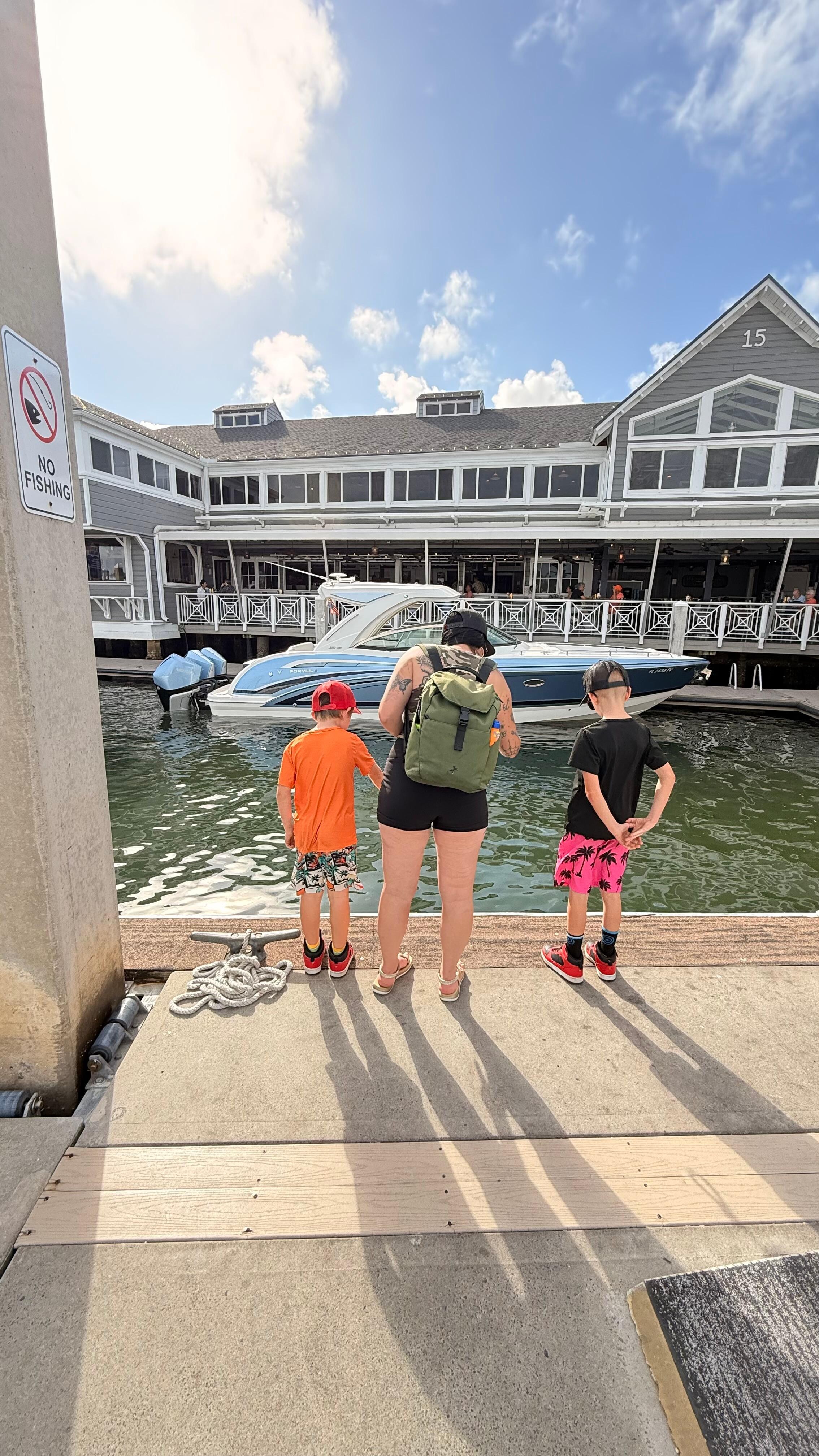 15th street fisheries restaurant 