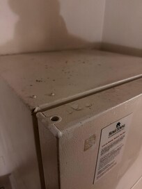 If this hotel was a scratch and sniff card the smell would be Ass000ole