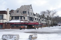Red Coach Inn in the snow!