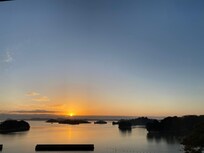 部屋からの日の出