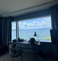 Behövs knappt tv när utsikten är så fin.
