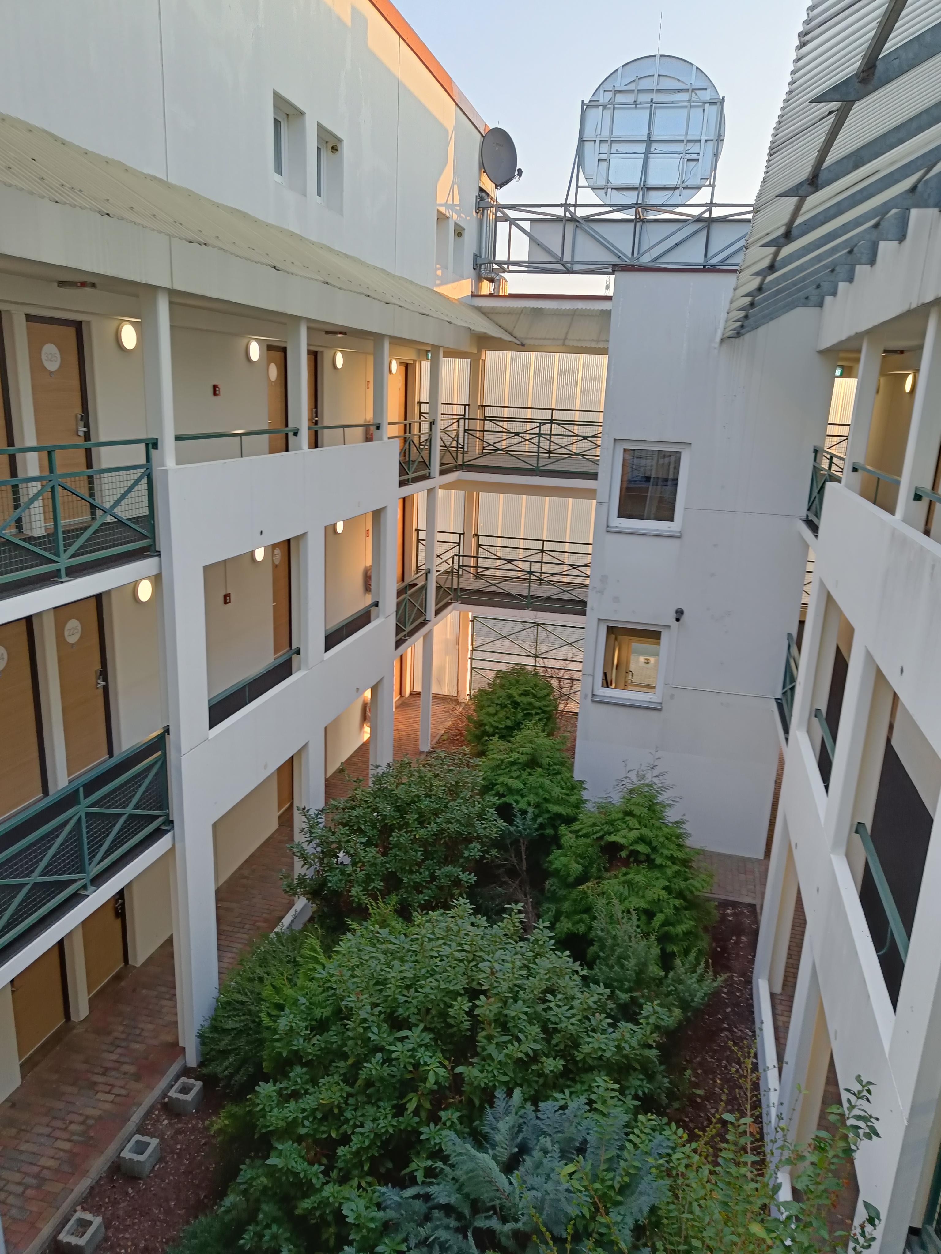 Innenhof zu den Zimmern