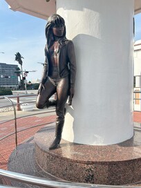 Selena Memorial within walking distance