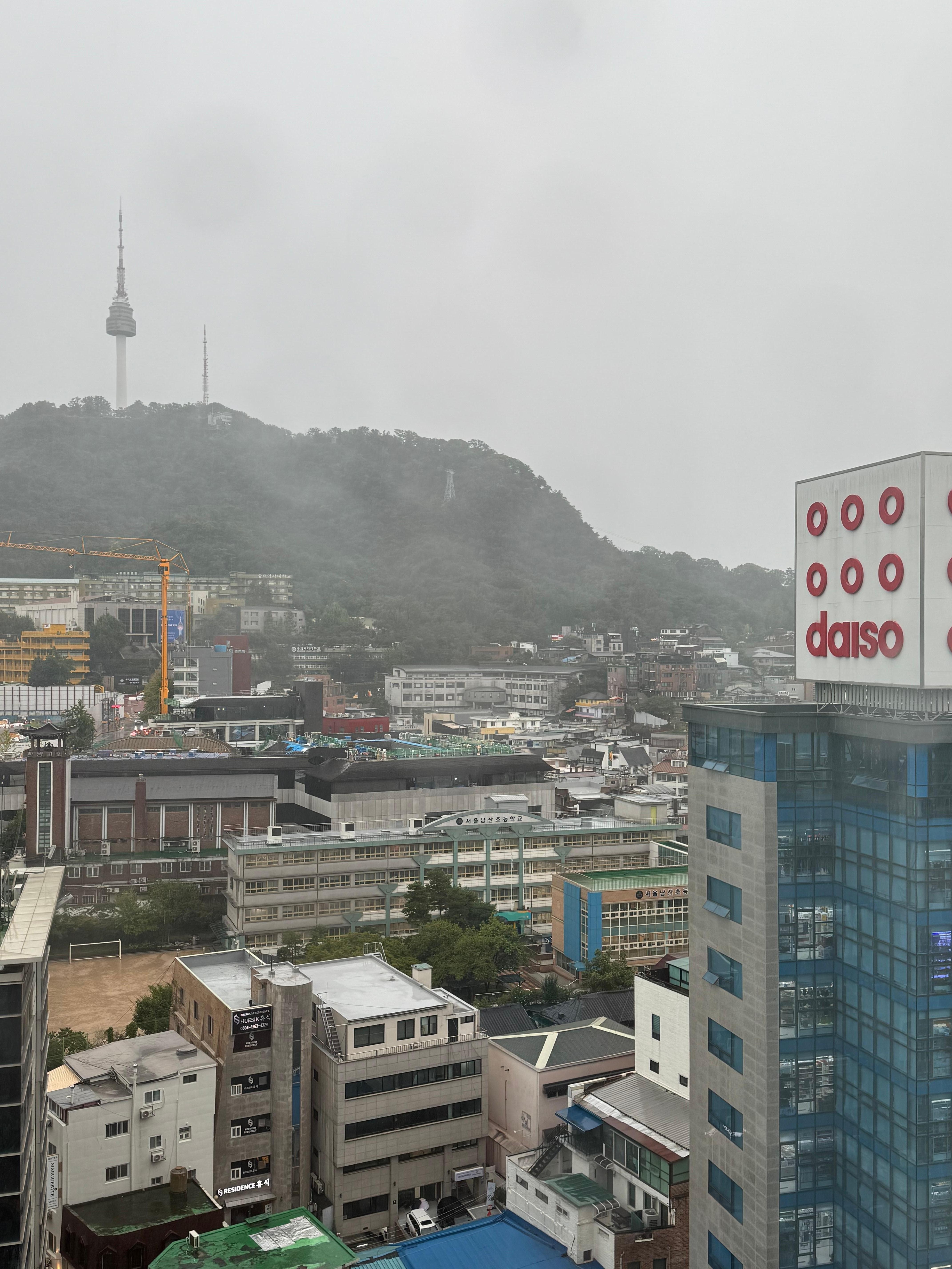 Huone 1501 näkymä Nansam Towerille