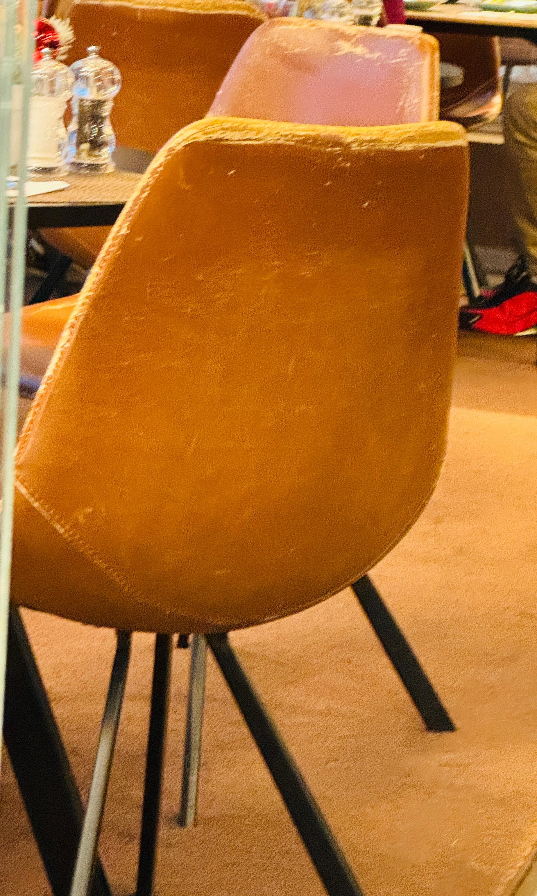 Chaises dans un piteux état 