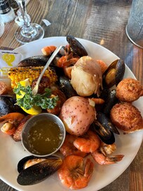 Harry’s Old Place, best seafood!!