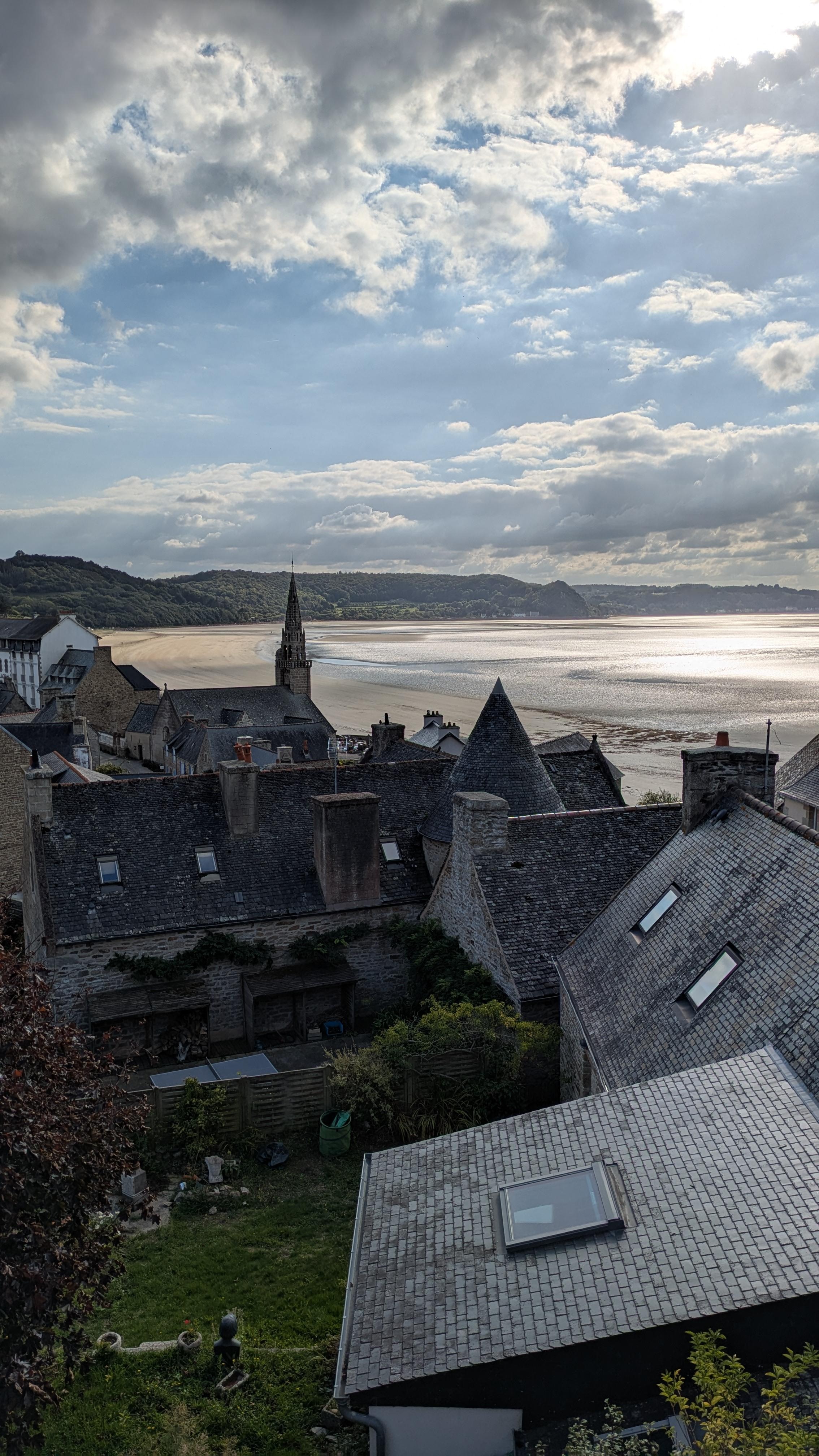 Blick aus dem ersten Stockwerk Richtung Strand