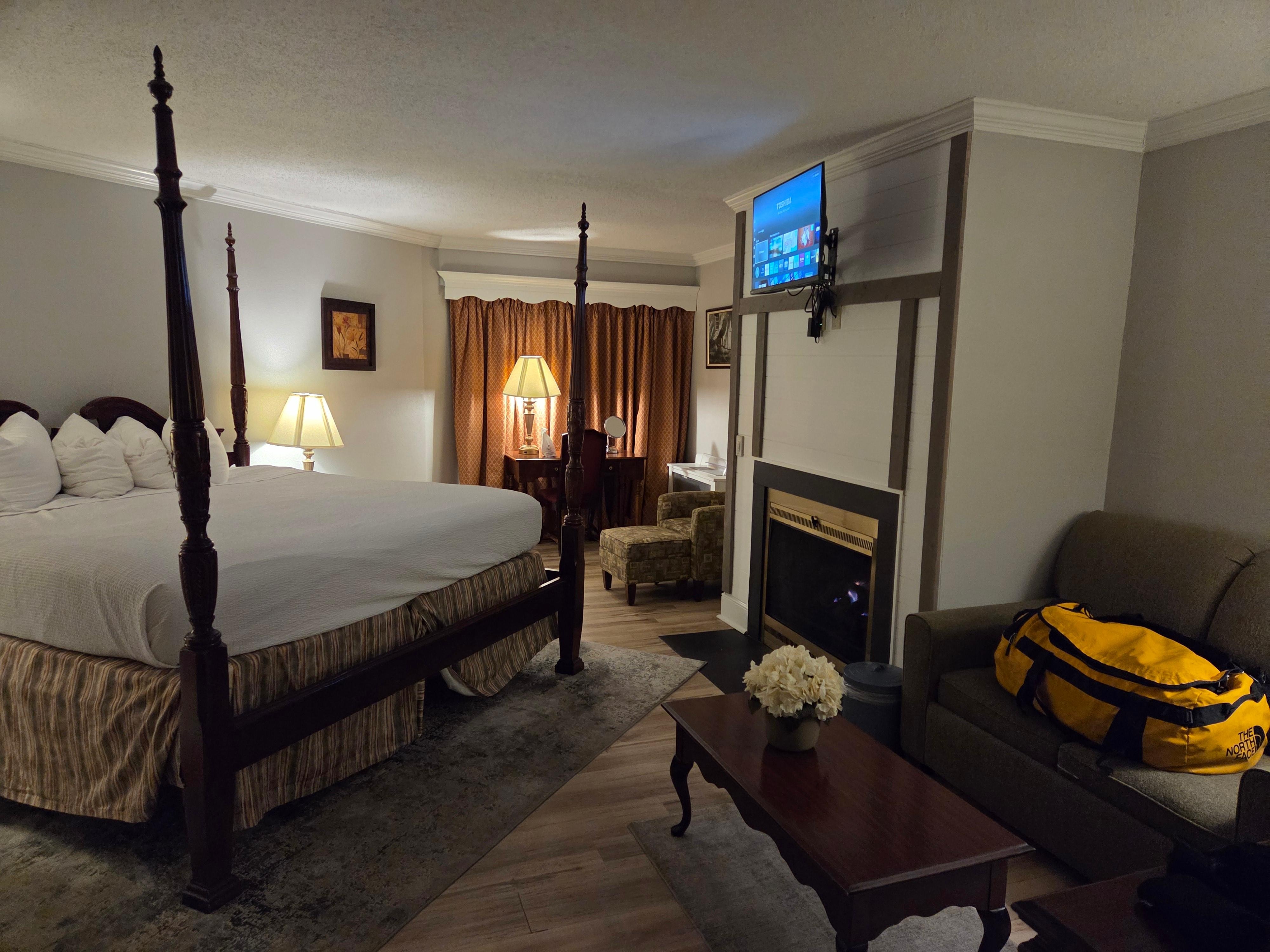 Spacious, clean room