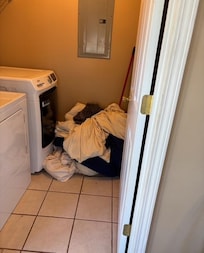 Dirty sheets from 2 beds.