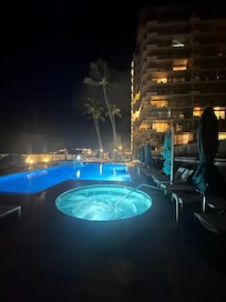 Last night at the pool and hot tub…beautiful!