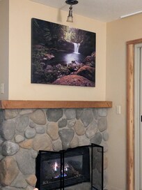 Fireplace suite with river view