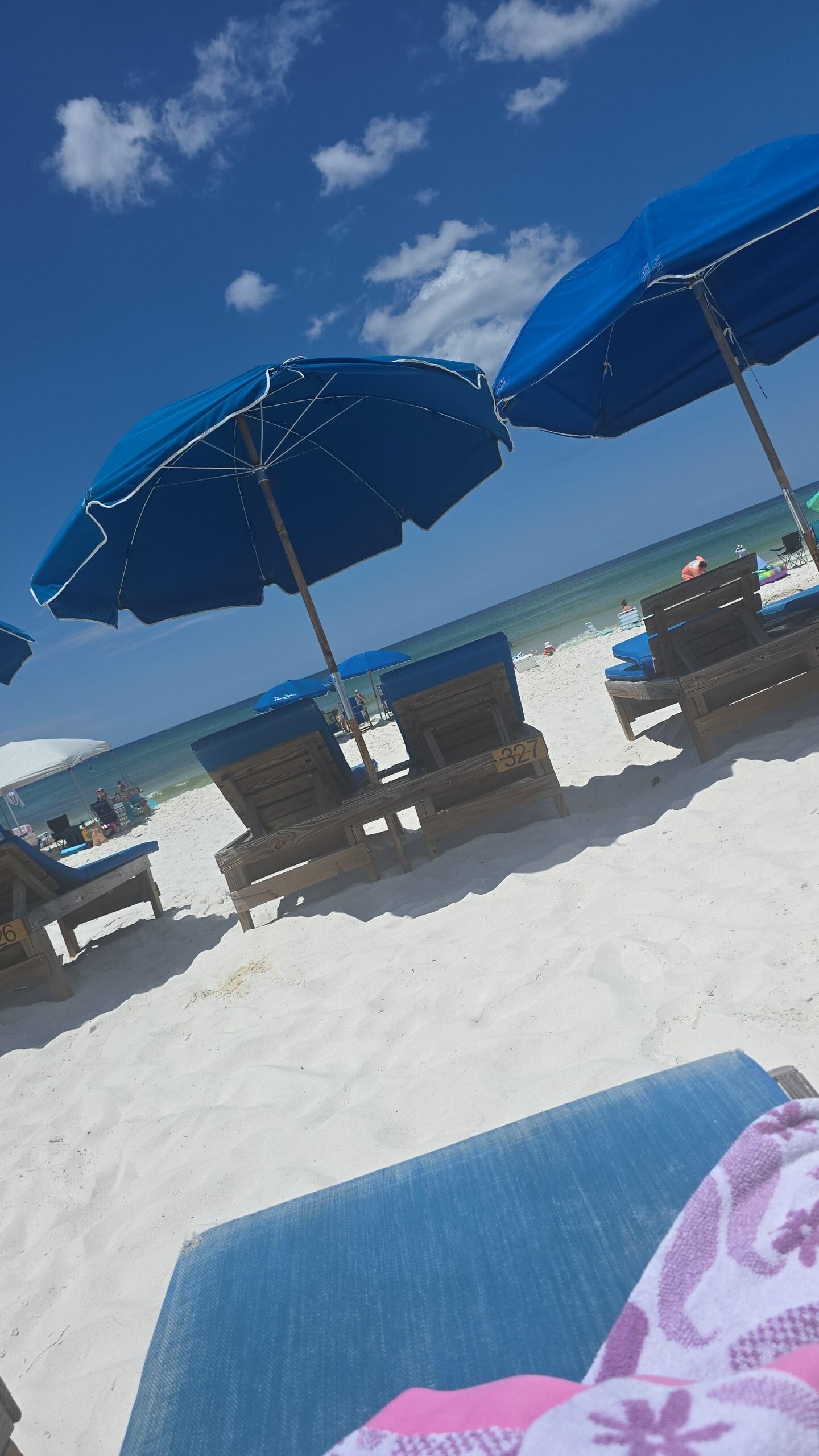 2 chairs come with the booking! Definitely a plus! It was so hot and the shade was handy!