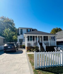 Terrific cottage with ample parking close to downtown and theatres.