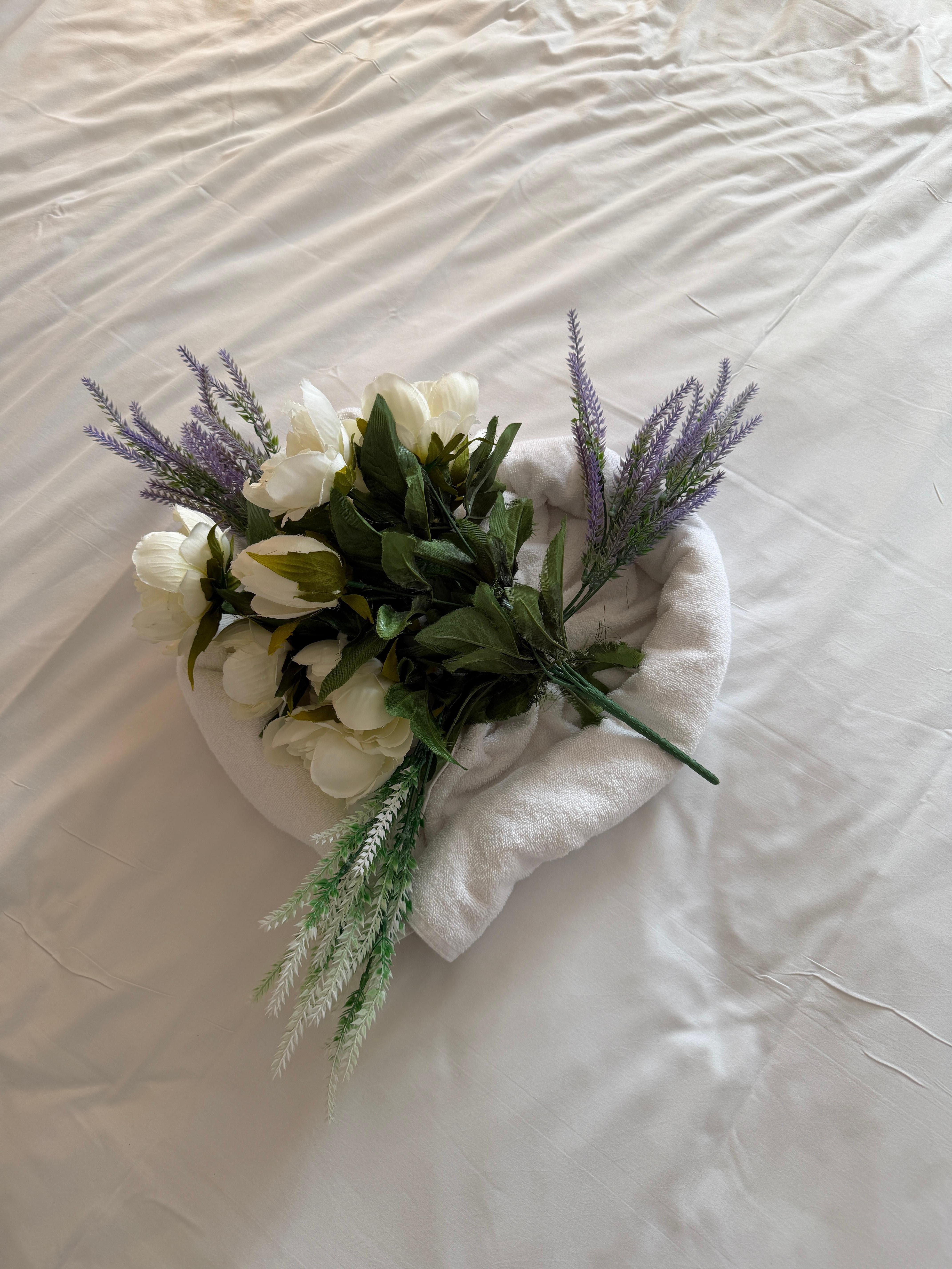 A nice touch on the bed at arrival. 