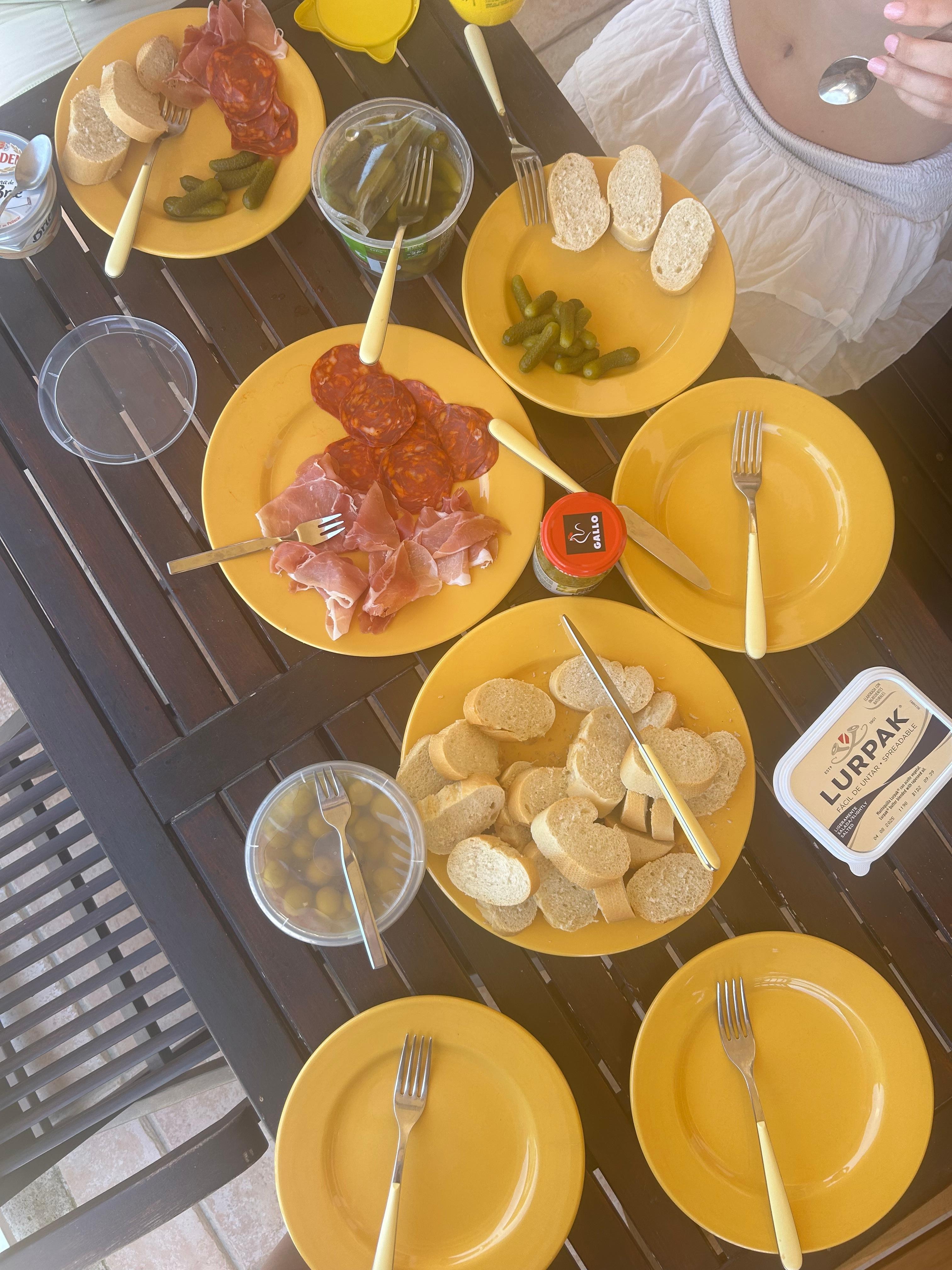 Lazy lunch on the balcony 