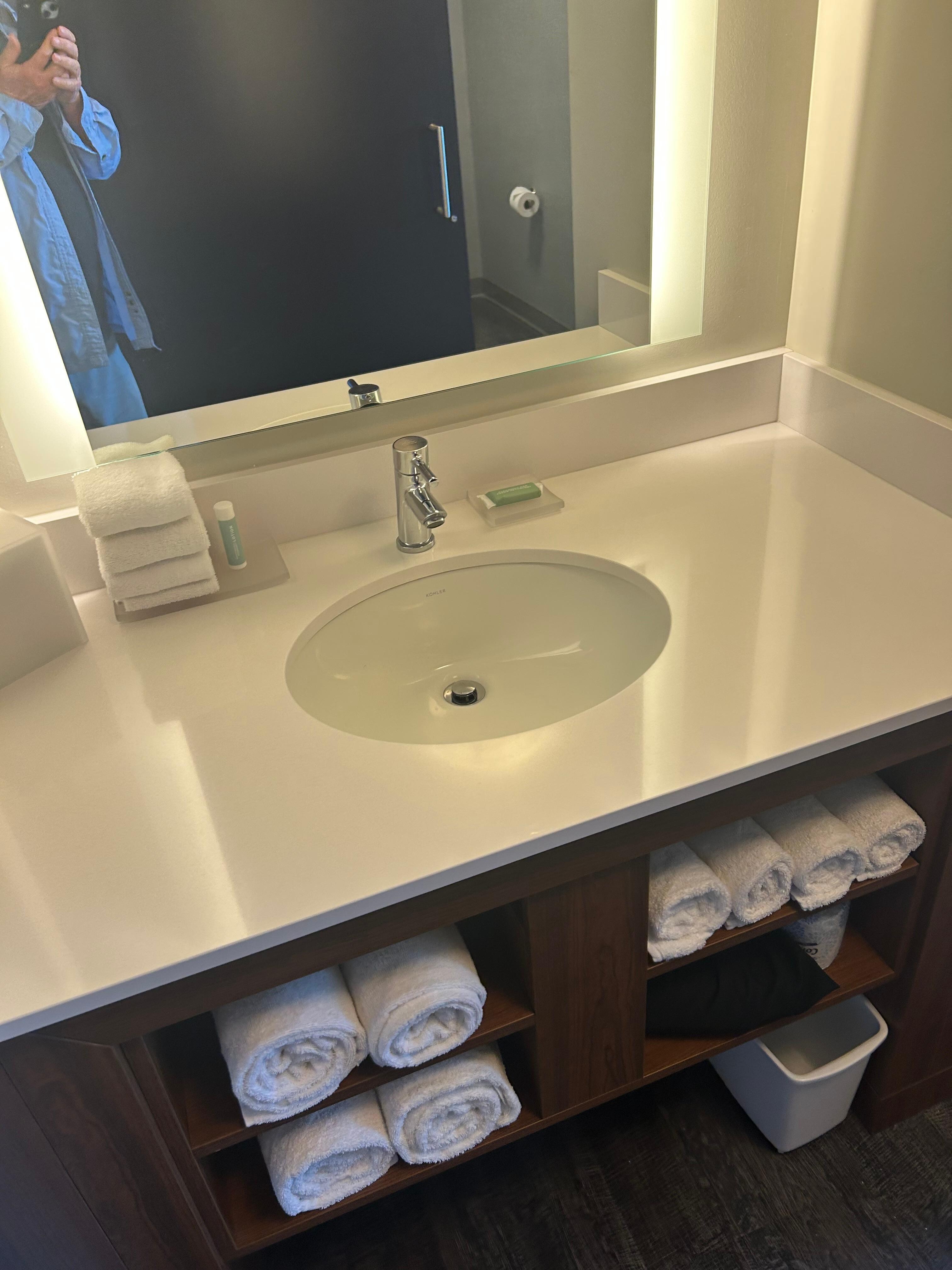 Nice sink area
