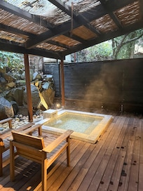 Large private onsen outside bath