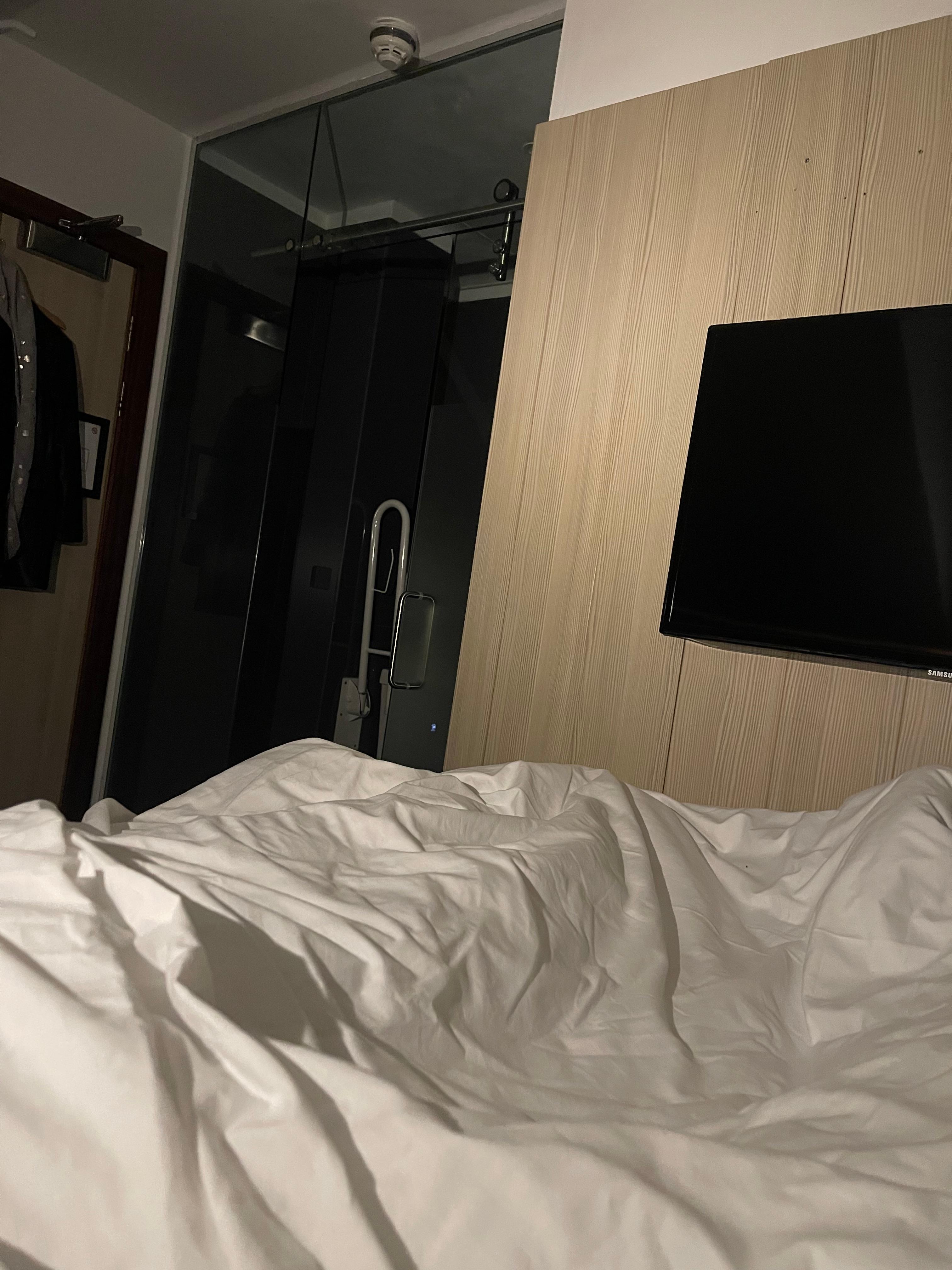 Bed accessibility on one side only. 