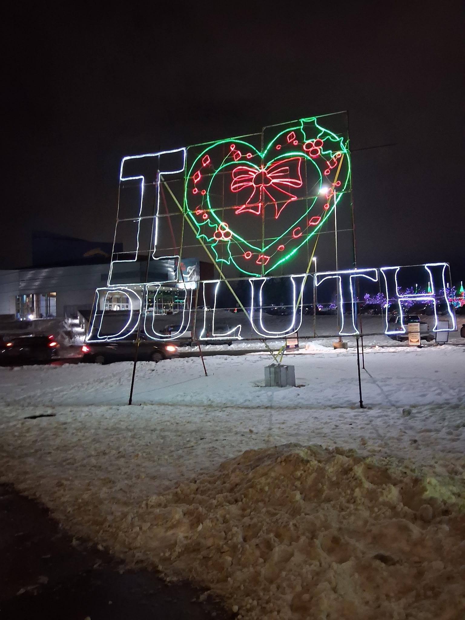 We love staying in Duluth amd were thrilled to watch a ship come in under the lift bridge while we were at Bentlyville.