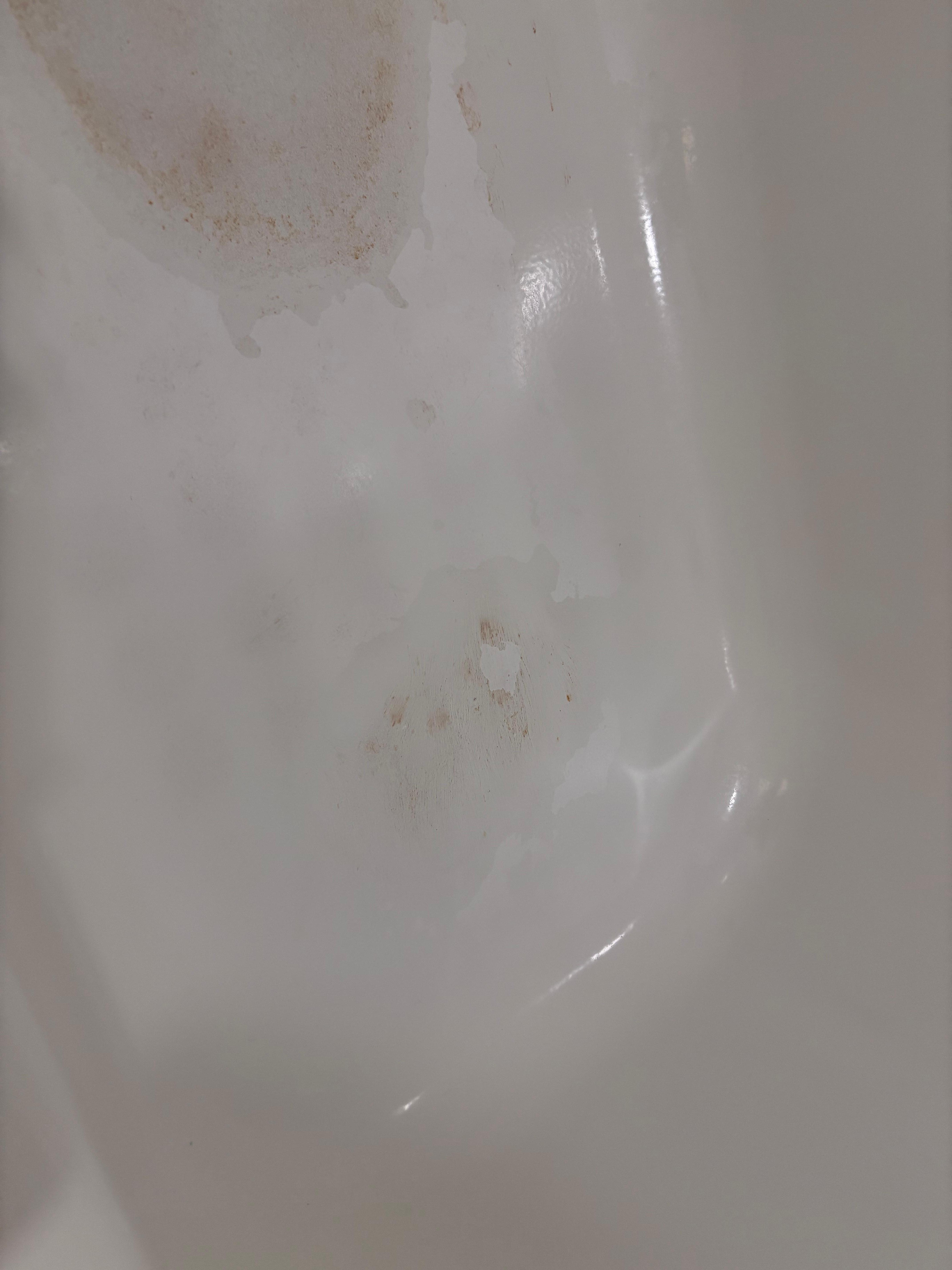 Dirty tub