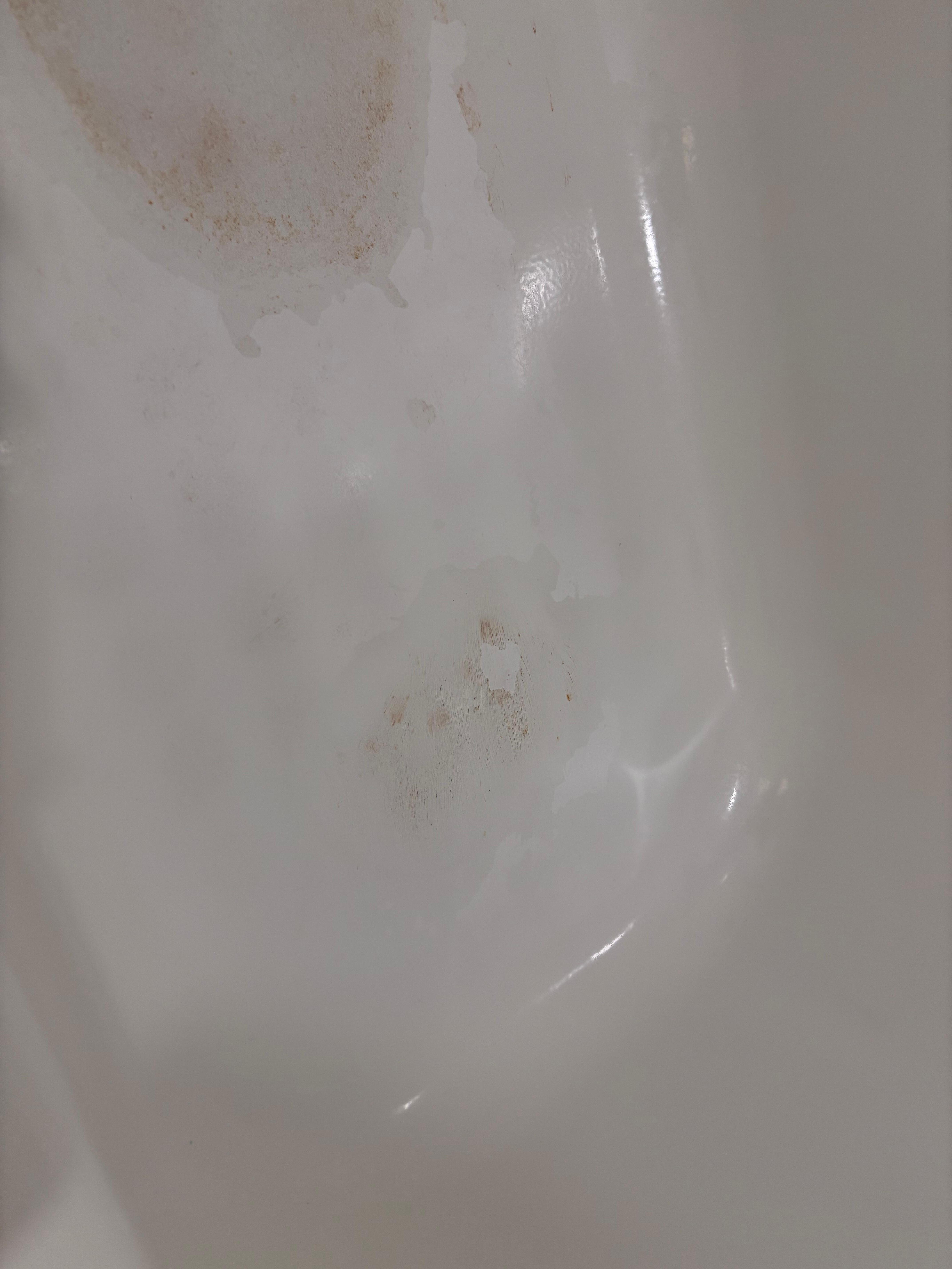 Dirty tub