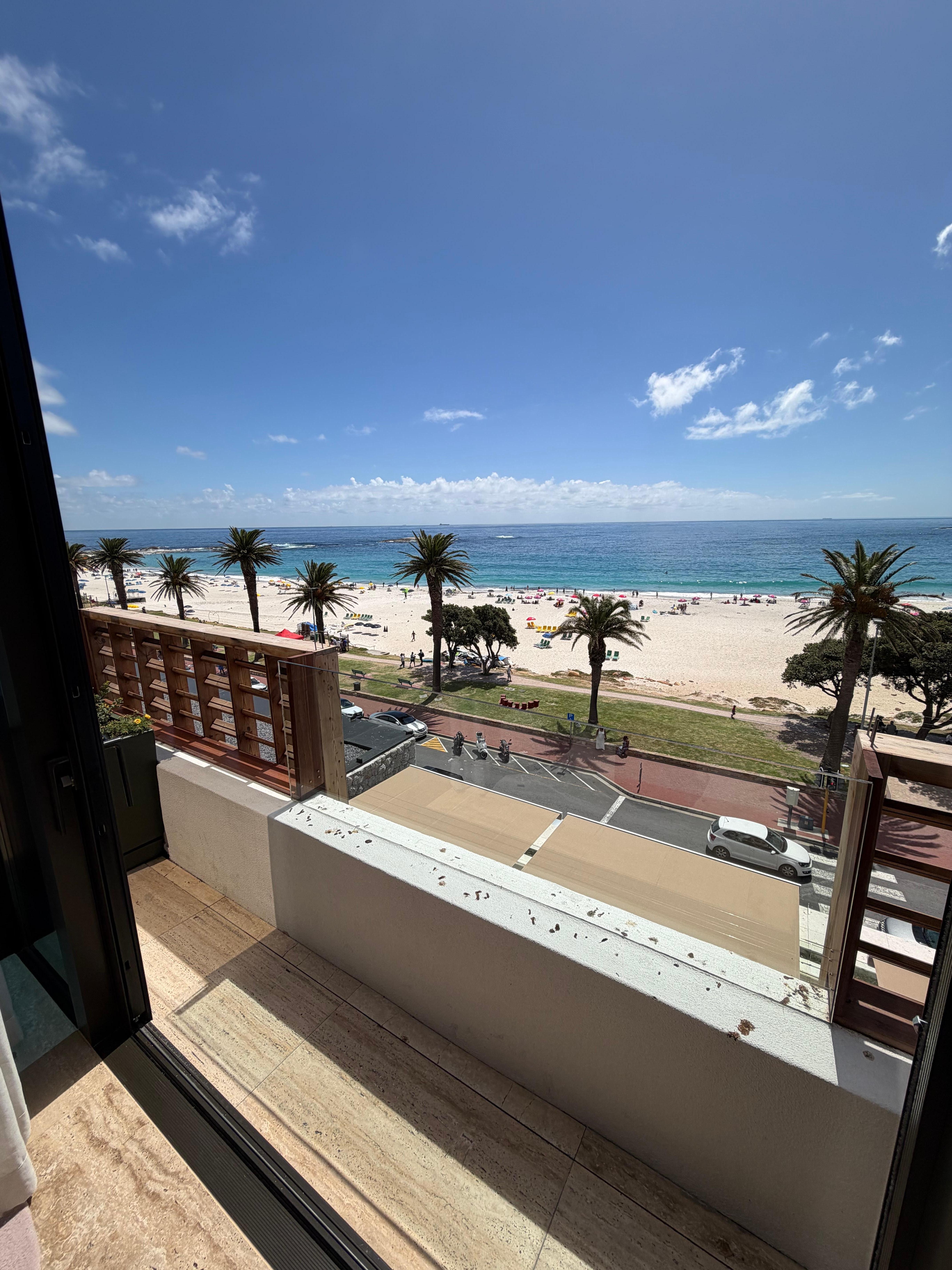 4th floor sea view room 