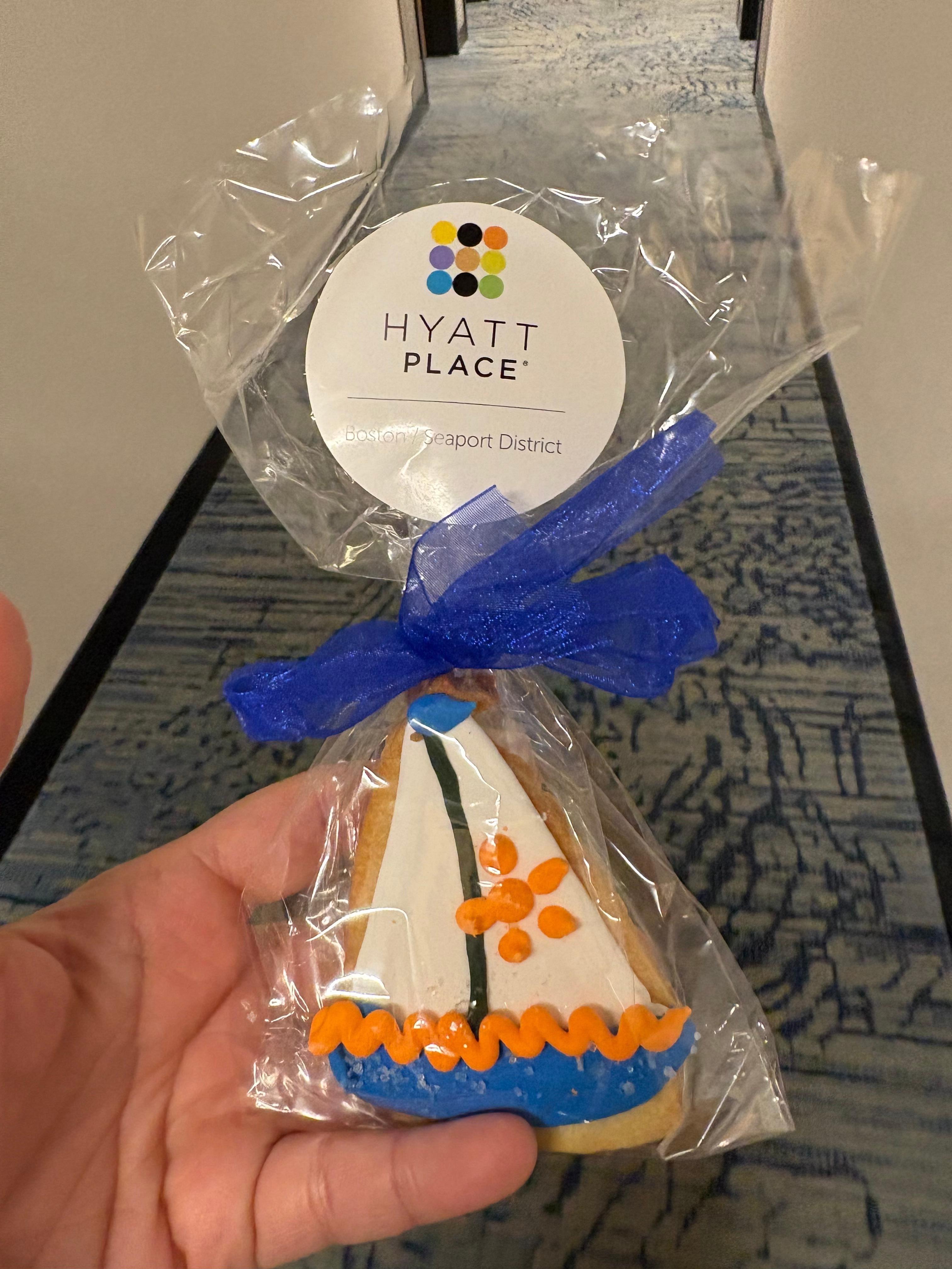 Staff gave us free cookies randomly ! 