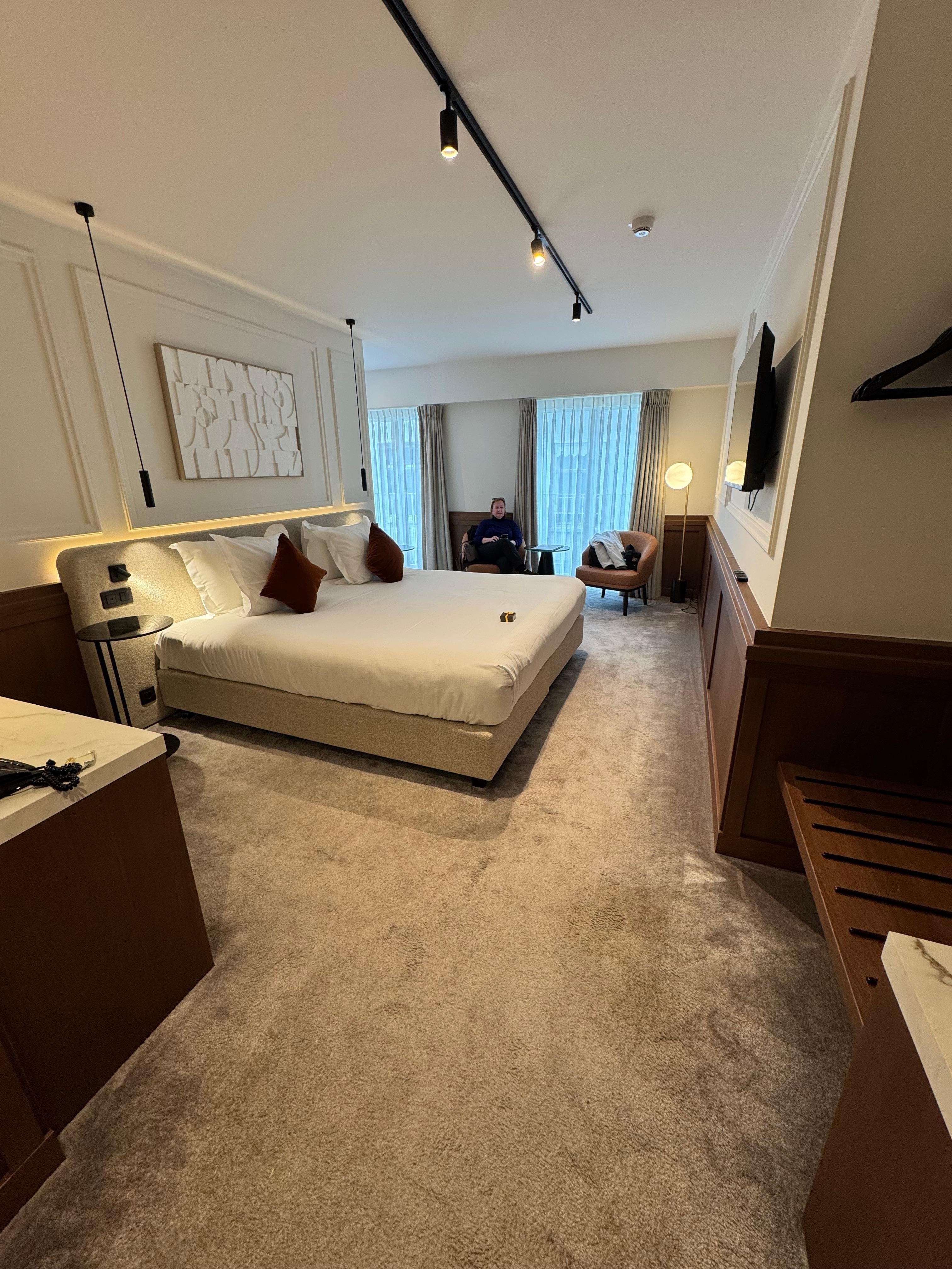 Spacious room 