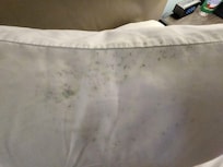 This is what you get if housekeeping is only coming around every 3thrd day of your stay
This situation was the only issue I had during my stay.