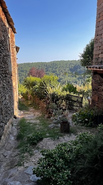 Le village de Faugeres