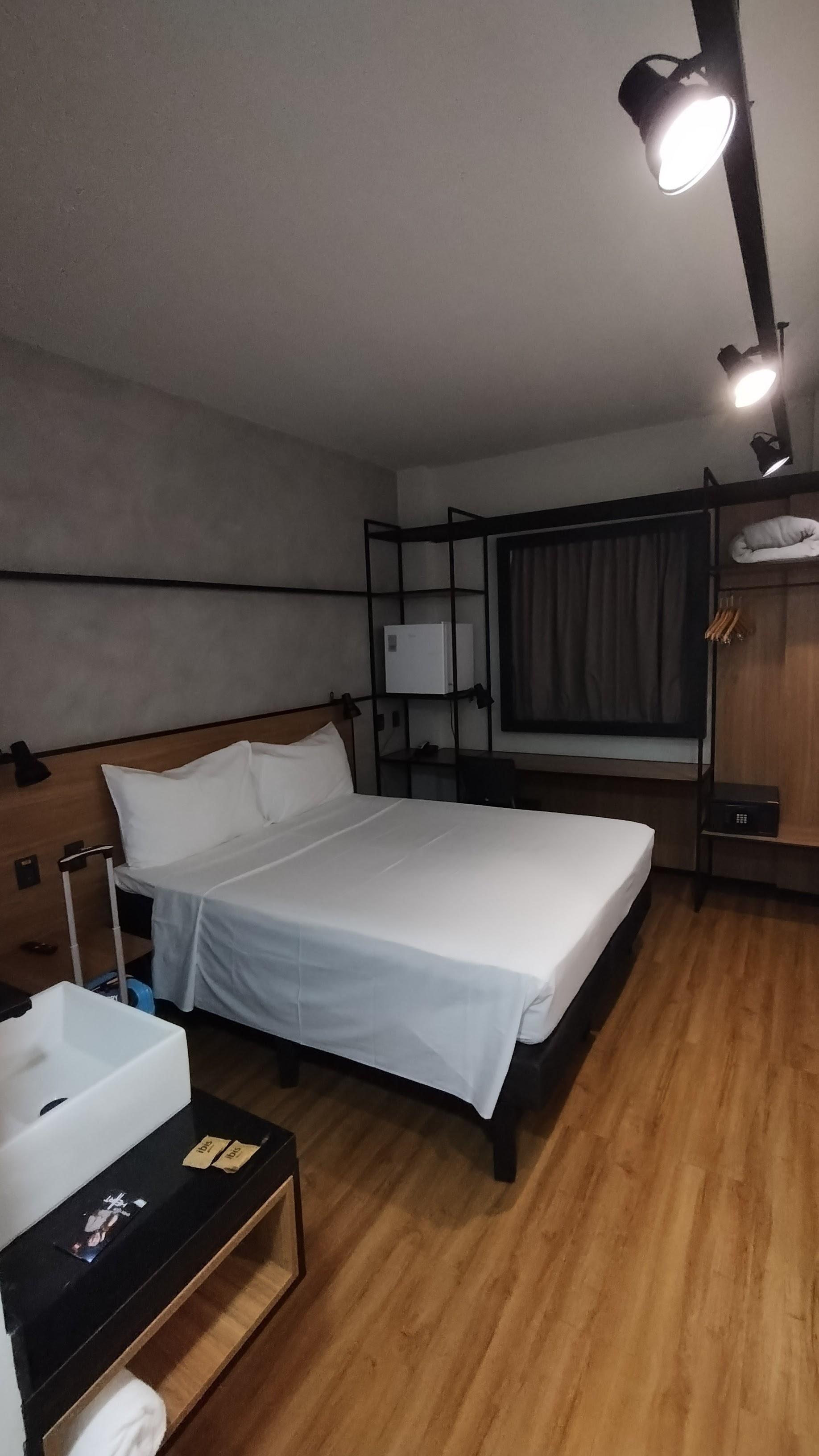 Quarto - Próximo a Porta 