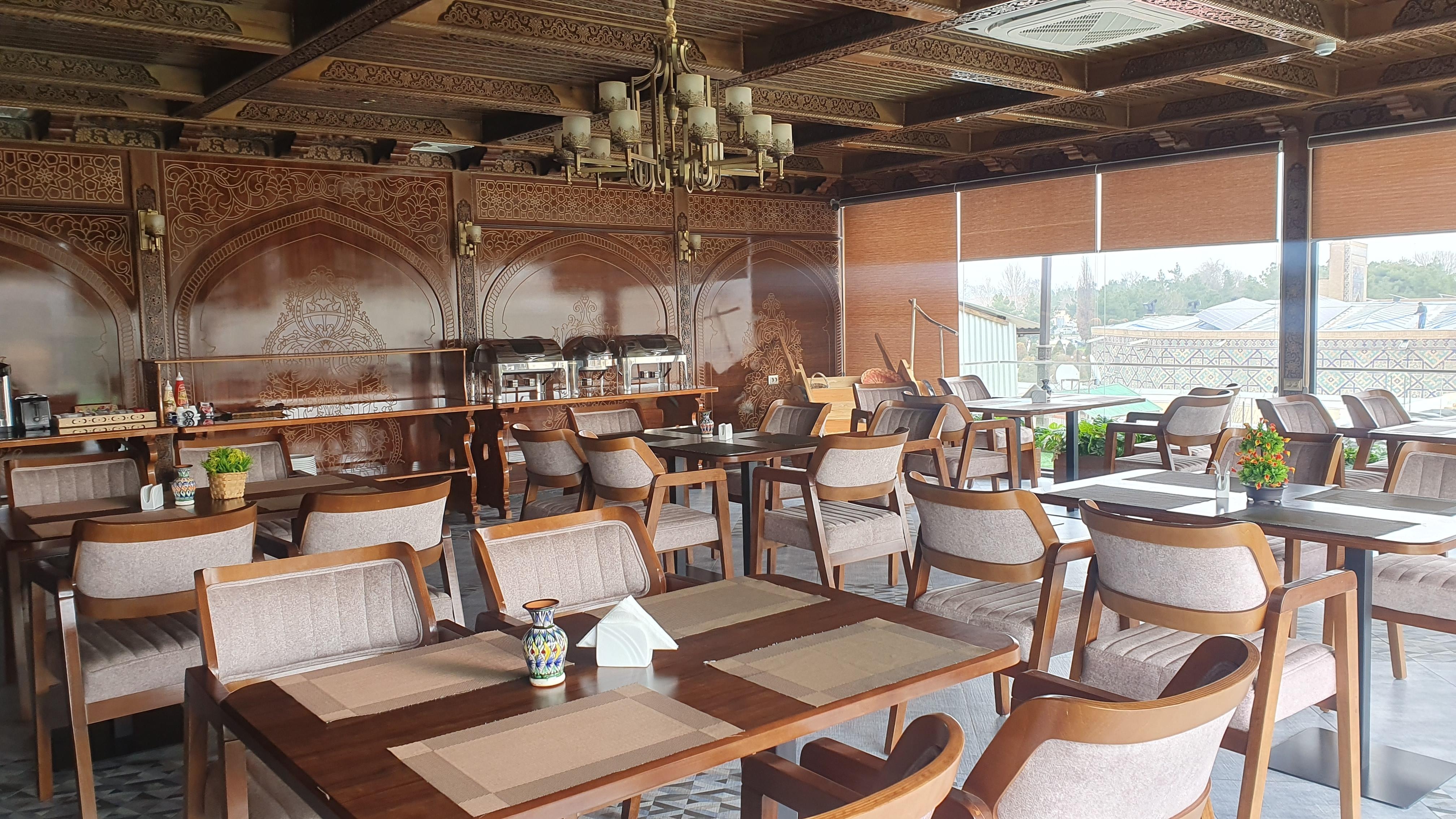 The rooftop breakfast room.