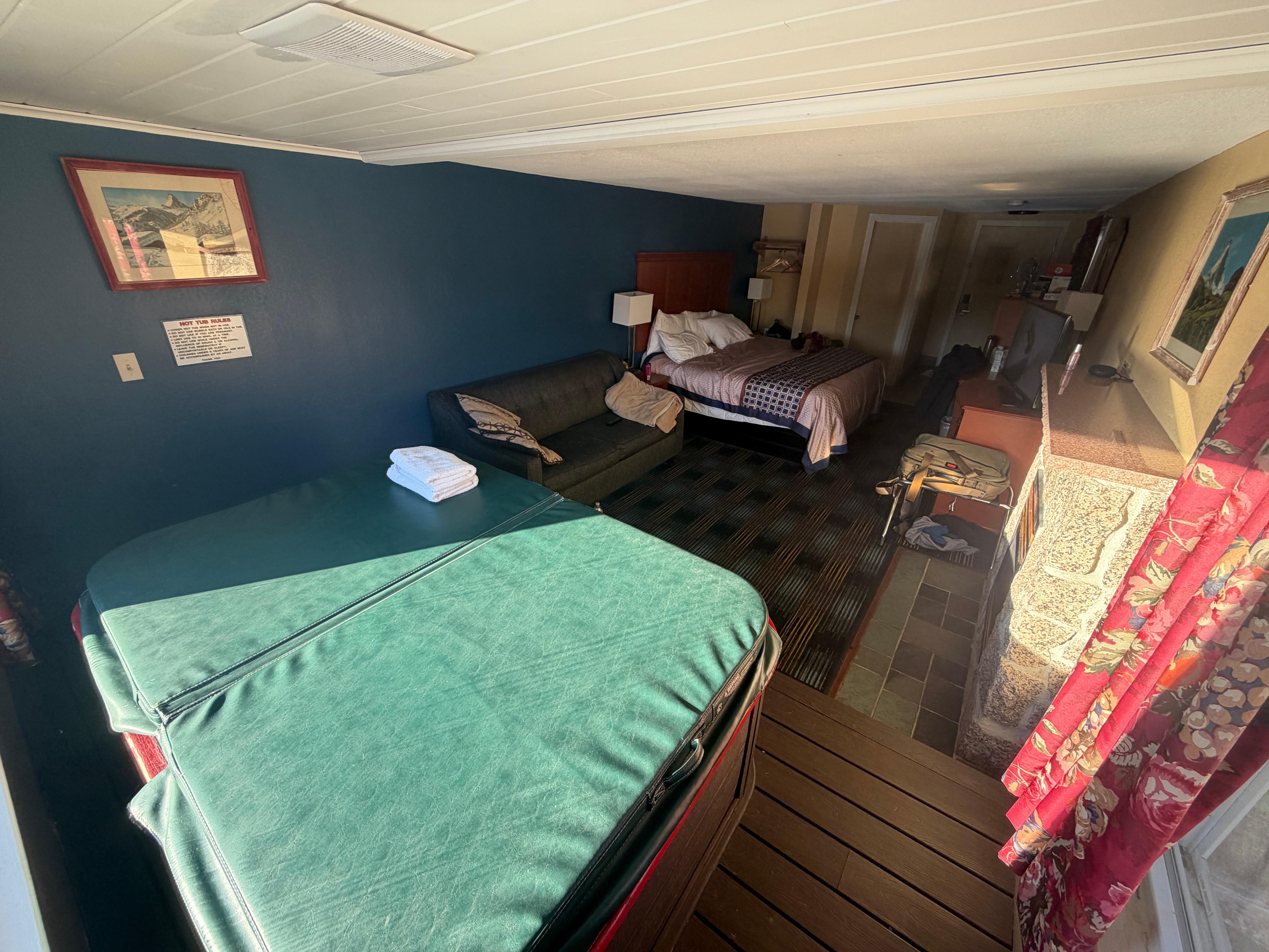 Room from hot tub one