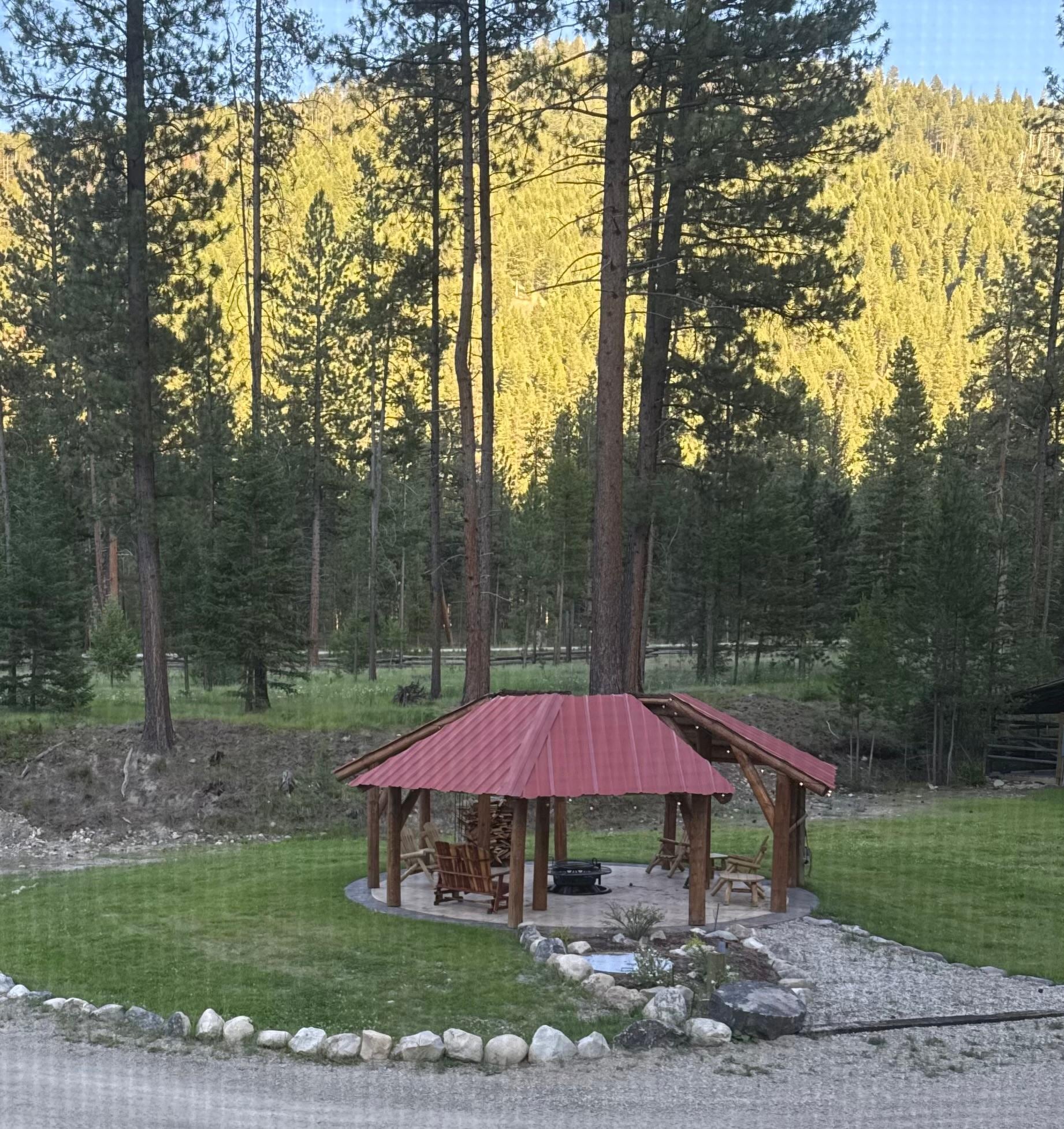 Firepit area with room for lots of people 