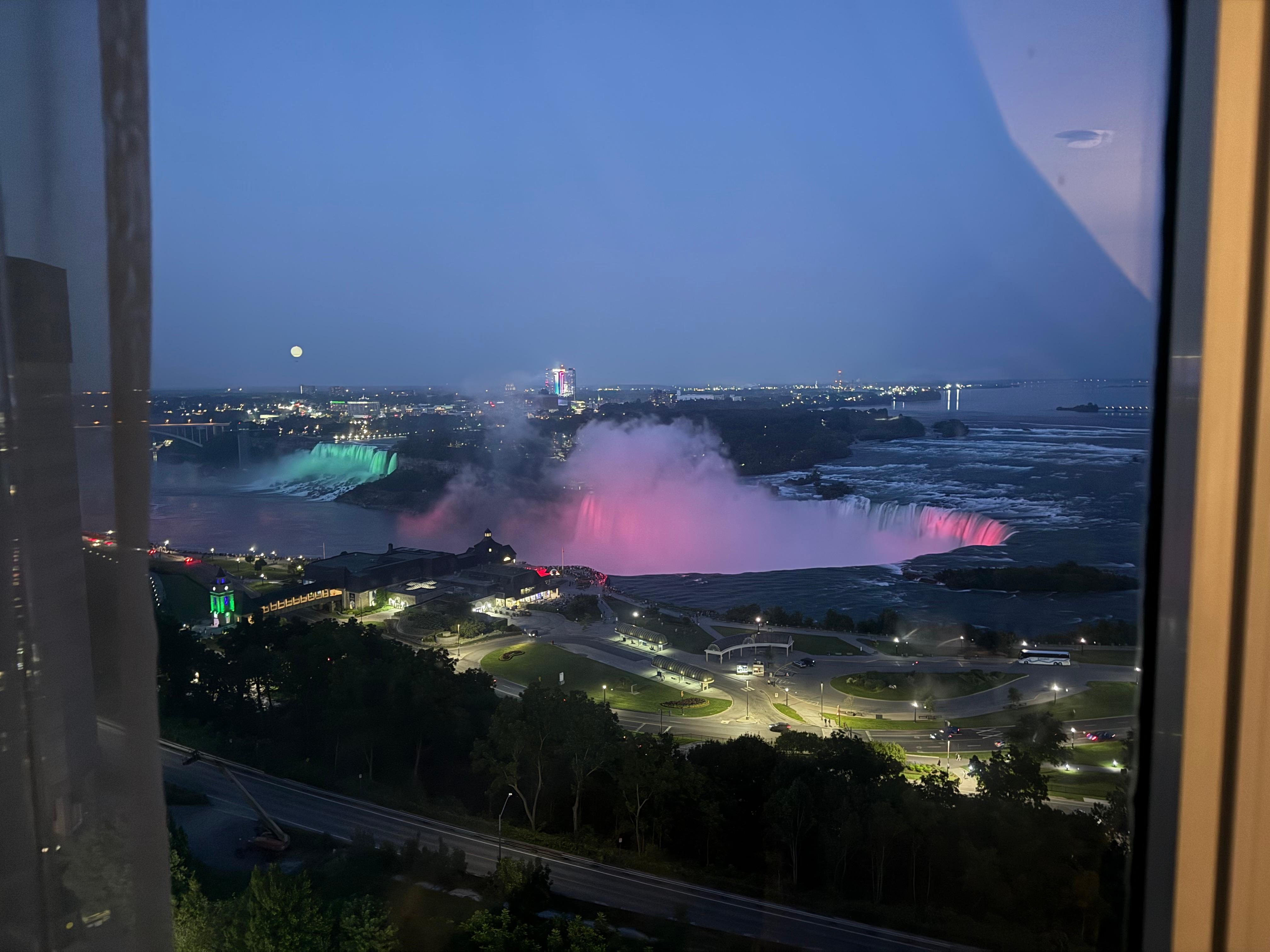 Niagara at night!!