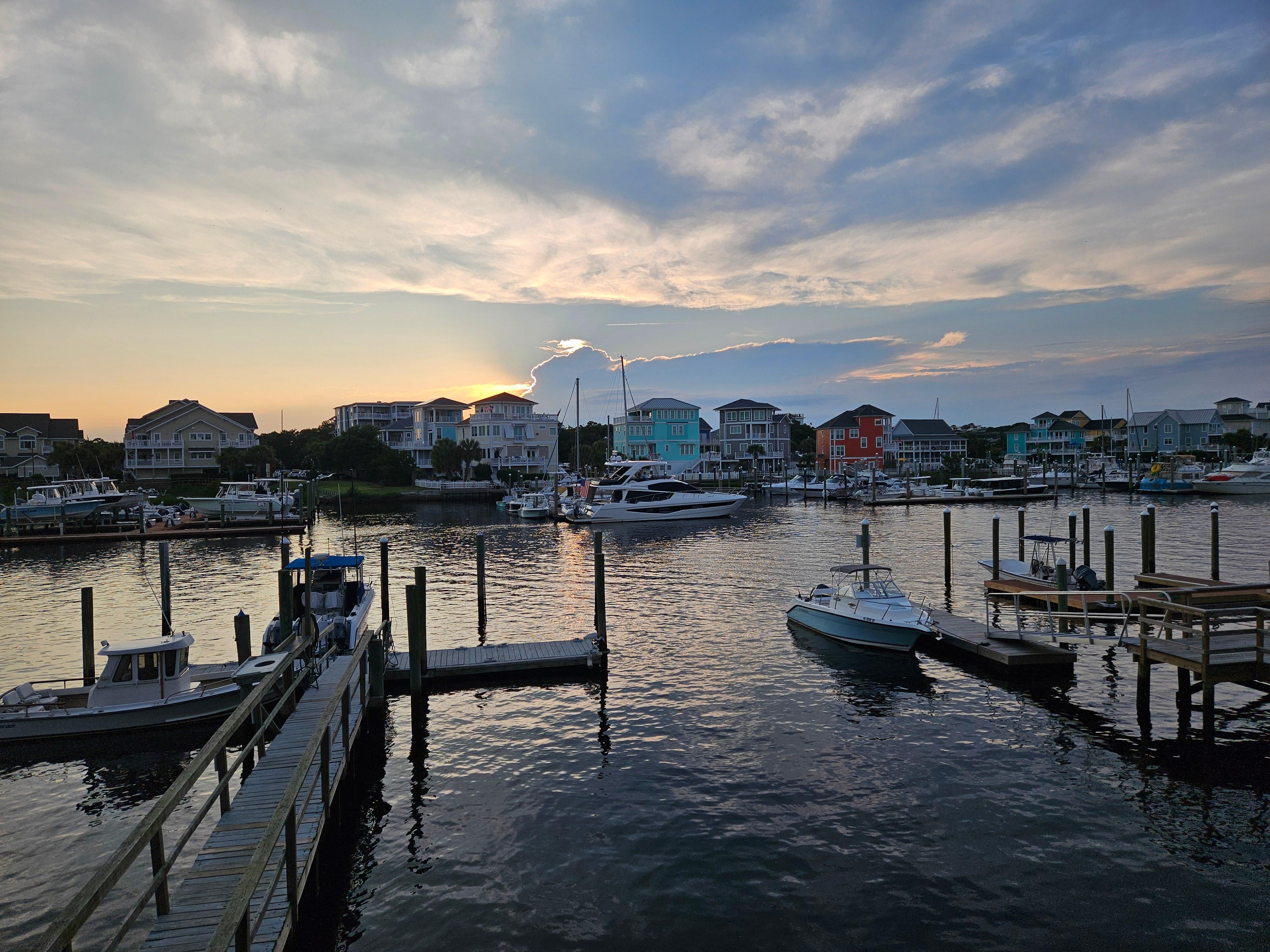 Deck faces due west for perfect Golden Hour cocktails and sunsets!